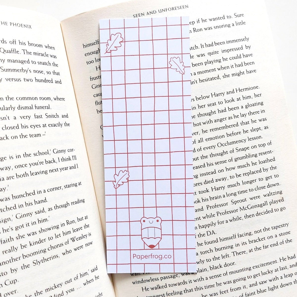Autumn Colouring Bookmark, reading tracker bookmark, cute frogs and leaves